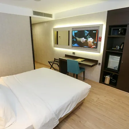 Milord Hotel 4*
